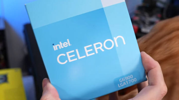 Intel Alder Lake Celeron G6900は57％のオーバークロックを簡単に達成