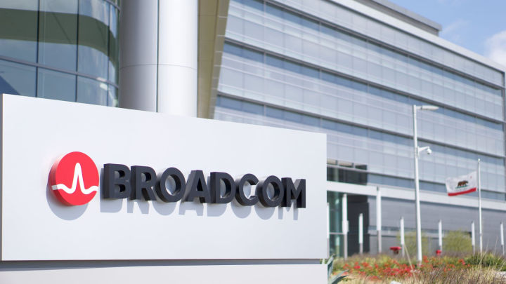 Broadcomが大ヒットの610億ドルのクラウドコンピューティング契約でVMwareを買収