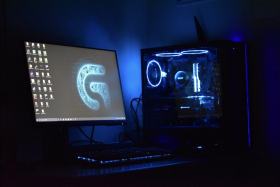 青+黒を基調としたく自作PC